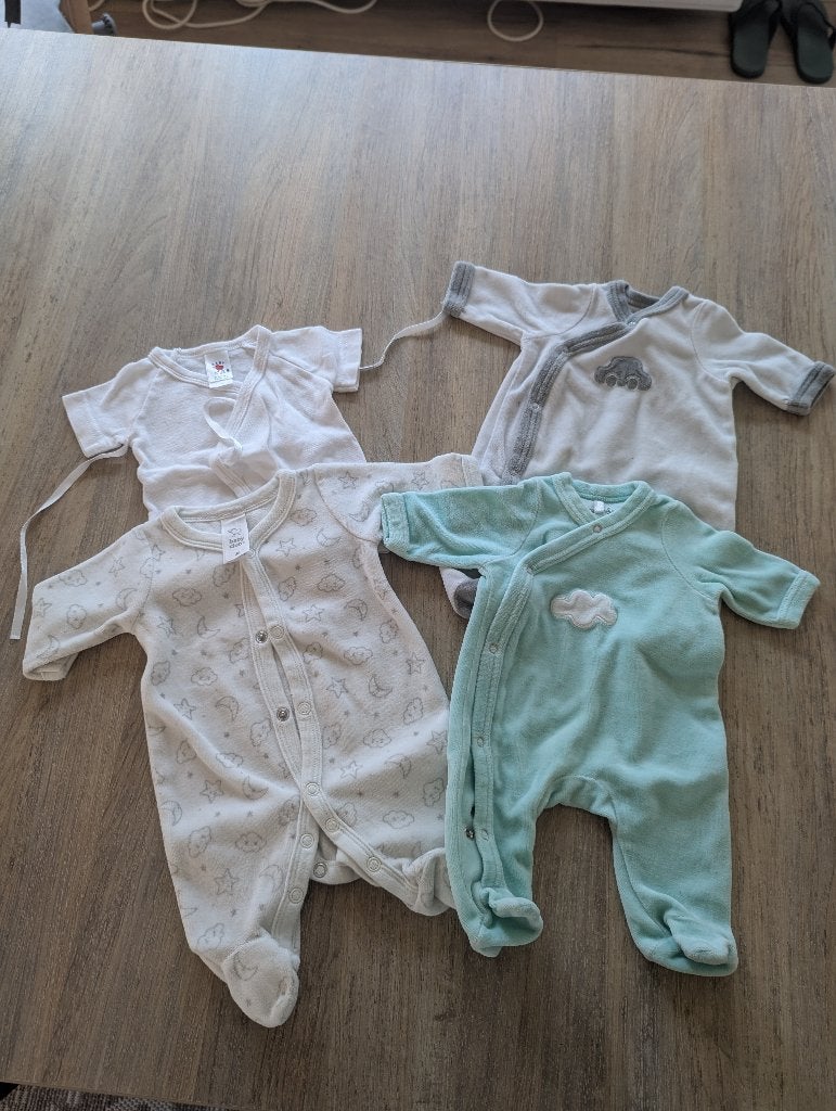 Lot vêtements 46cm, Enlèvement, Comme neuf, Autres tailles
