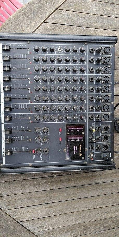 Table de mixage Samick 820, Enlèvement, Utilisé, 5 à 10 canaux