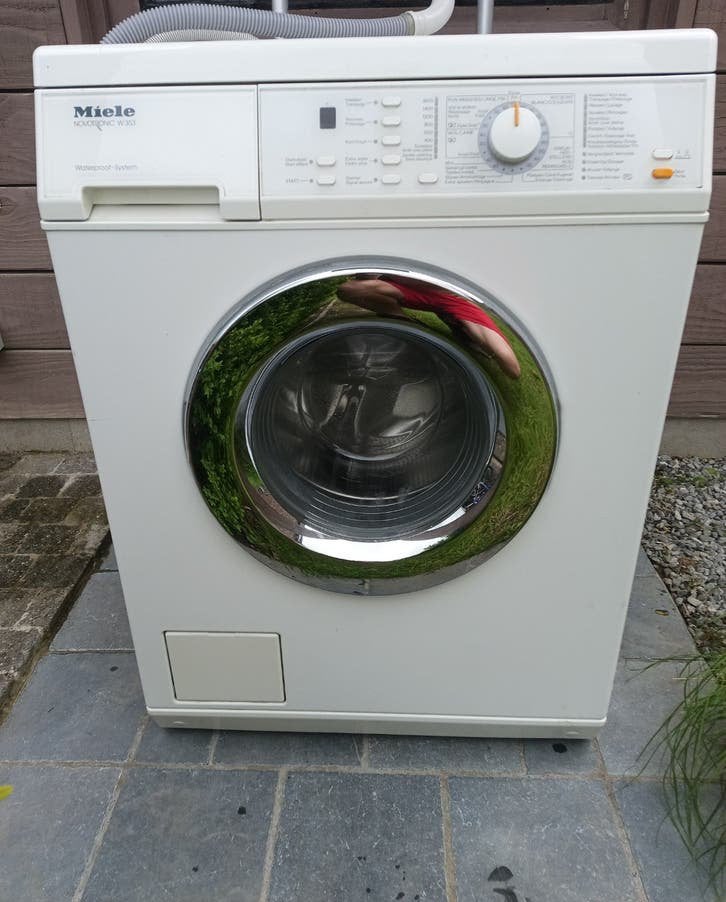 Miele Novotronic W353 wasmachine, 1200 à 1600 tours, 85 à 90 cm, 4 à 6 kg, Chargeur frontal