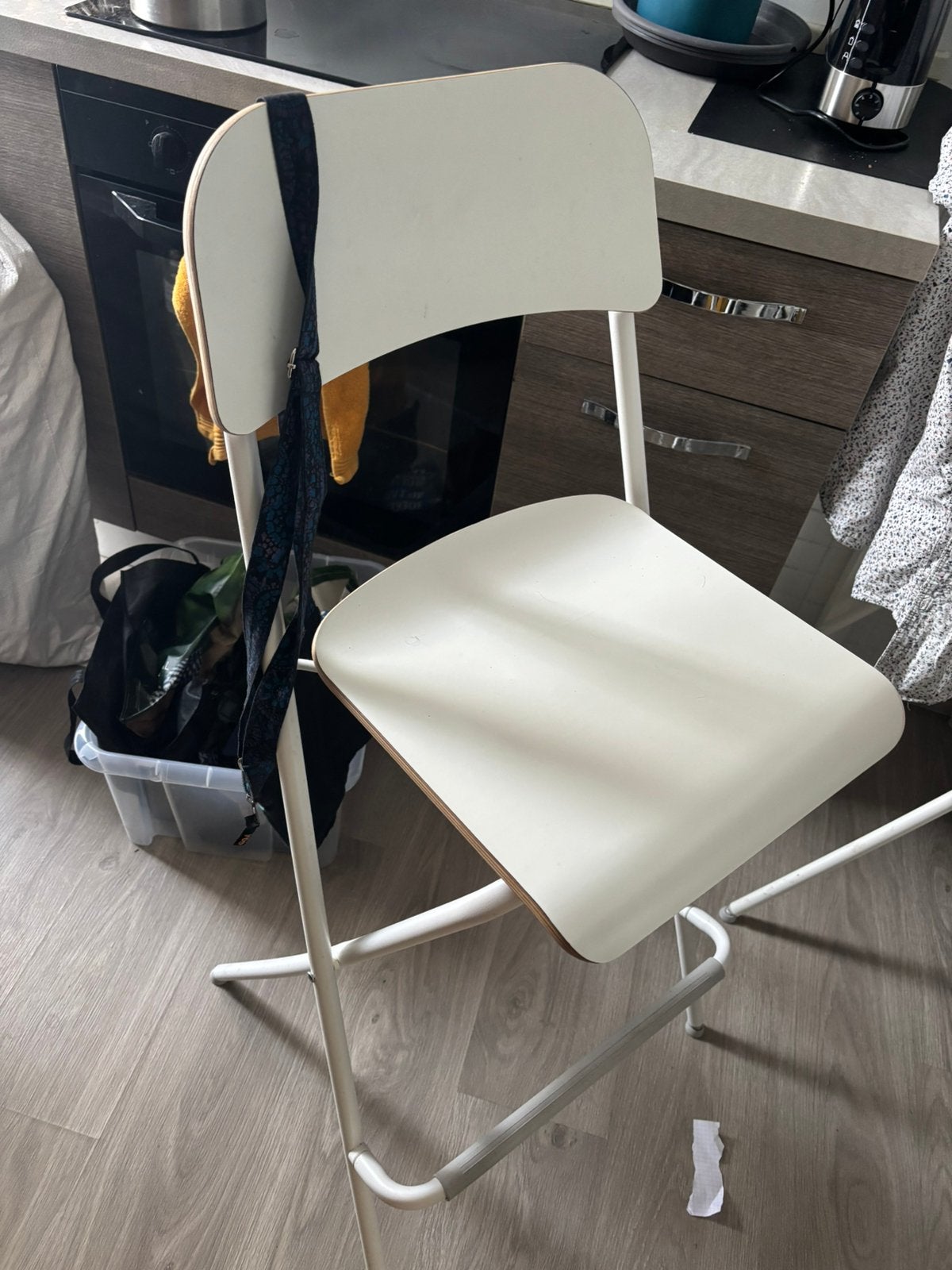 Table haute ikea et ses 4 chaises hautes, Enlèvement, Comme neuf