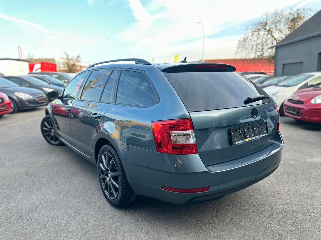 Skoda Octavia 1.5i | Gps | Cruise | CarPlay | GARANTIE |, Autos, Skoda, Argent ou Gris, Achat, Entreprise, Boîte manuelle