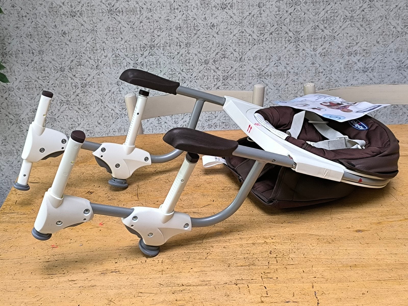 Chicco 360 Chaise de table pour enfants (Nouveau!), Enlèvement ou Envoi, Neuf, Chaise de table, Ceinture(s)