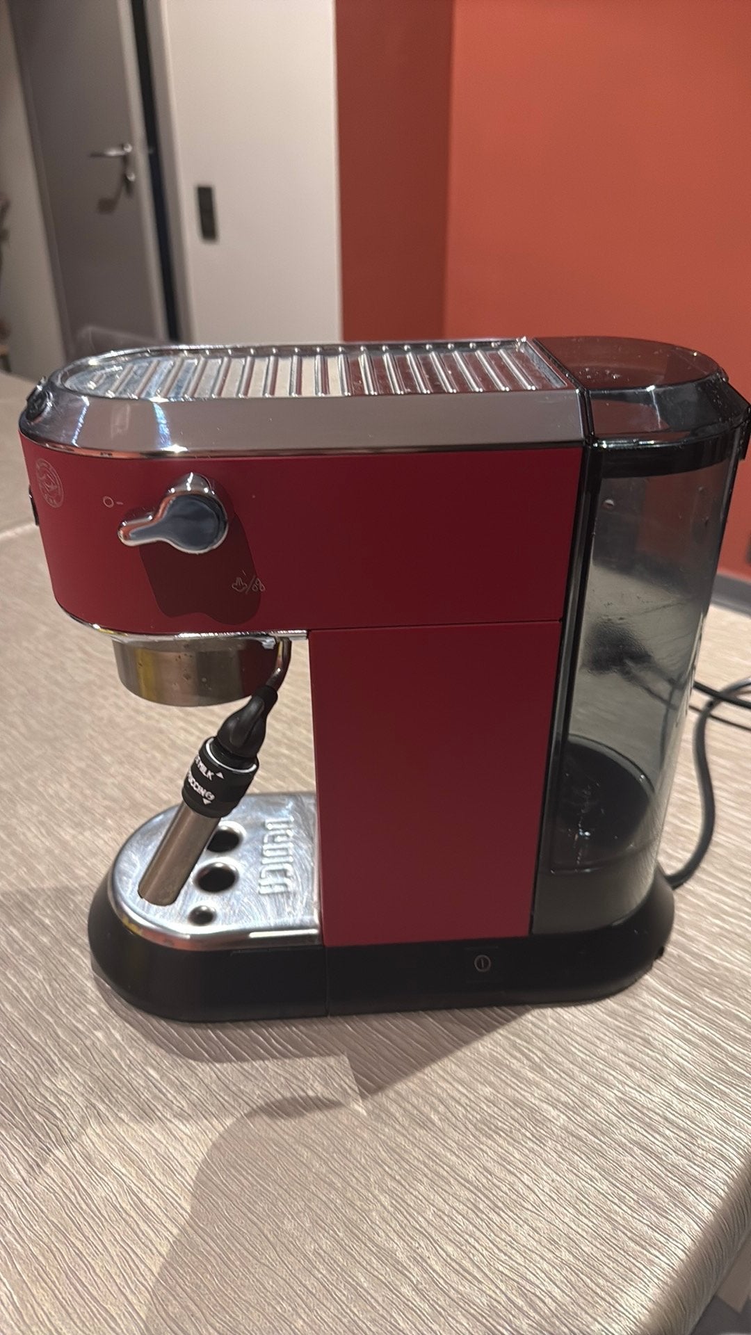 De'Longhi Dedica Style EC685.R - Pistonmachine - Roos, Electroménager, Enlèvement ou Envoi, Comme neuf