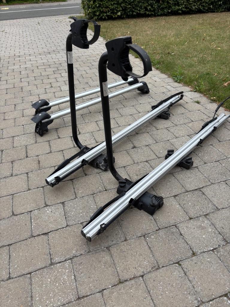 Dakdragers met 2 fietsenrekken a 000 890 02 93, Auto diversen, Dakdragers, Ophalen, Gebruikt