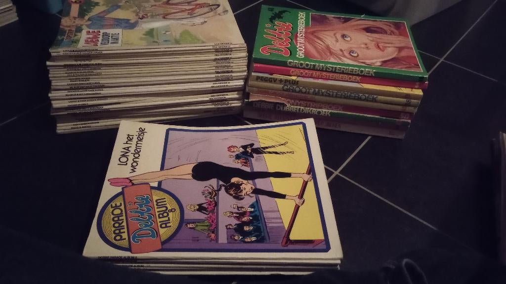 Reuzecollectie van 50 tijdloze meisjesstrips Tina, Debbie..., Boeken, Stripverhalen, Meerdere stripboeken, Ophalen of Verzenden