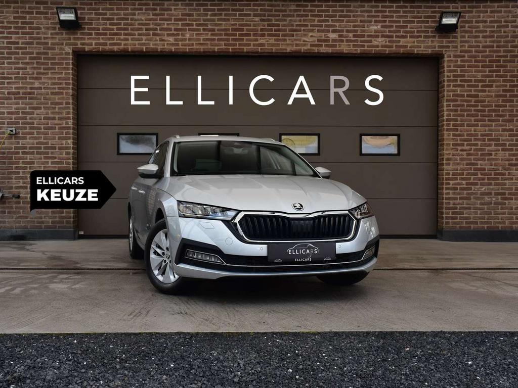Skoda Octavia SW 1.0 TSI DSG CORPORATE / CARPLAY / LED / CAM, Zwart, 0 kg, Bedrijf, 5 deurs