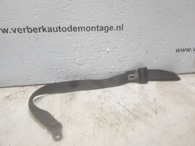CEINTURE CENTRE BMW 3 serie Touring (E36 / 3) (8-171-096), Utilisé, BMW, Petuelring 130
80809  München, DE, Bayerische Motoren Werke AG