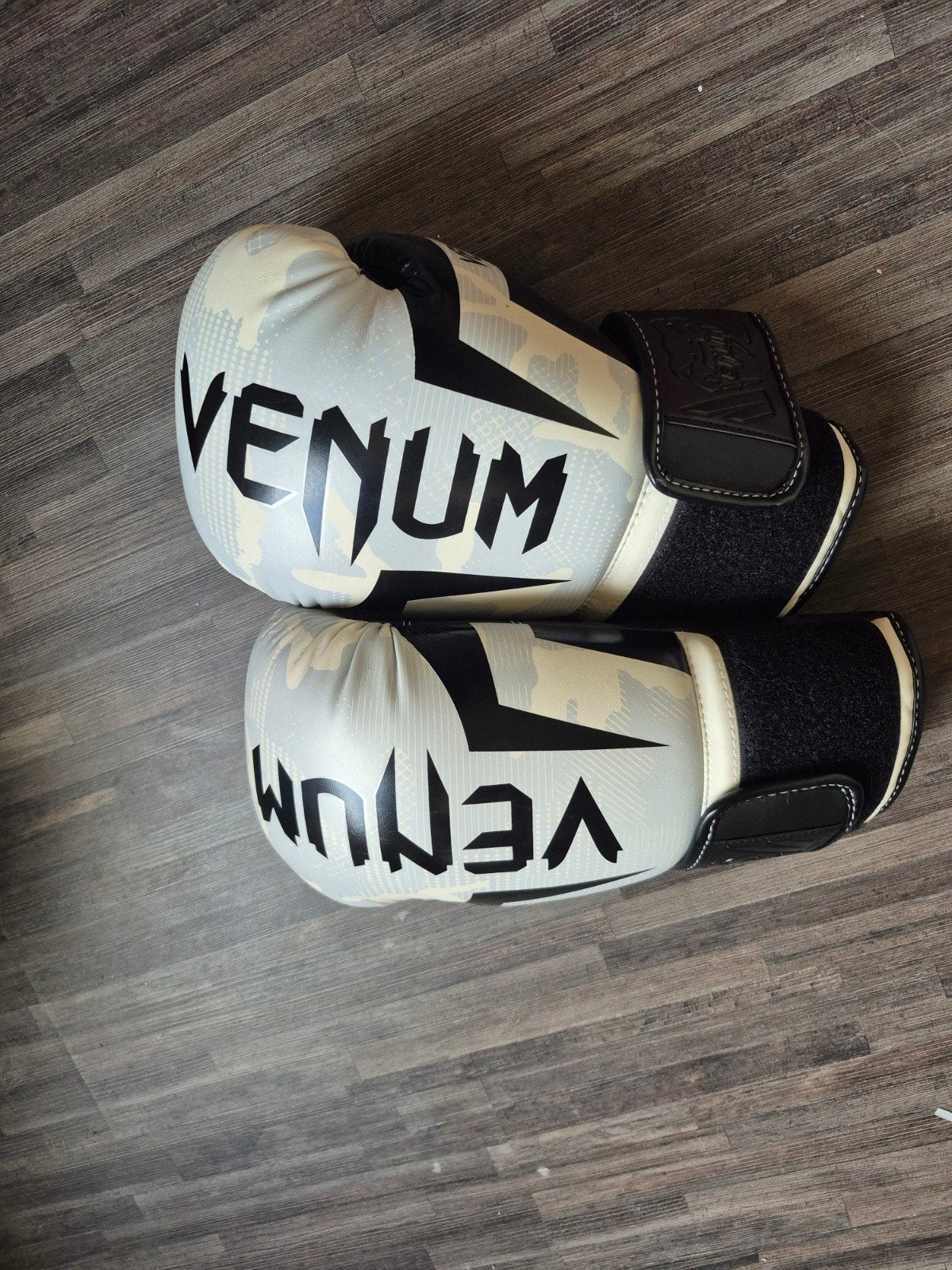 bokshandschoen venum elite, Sport en Fitness, Ophalen of Verzenden