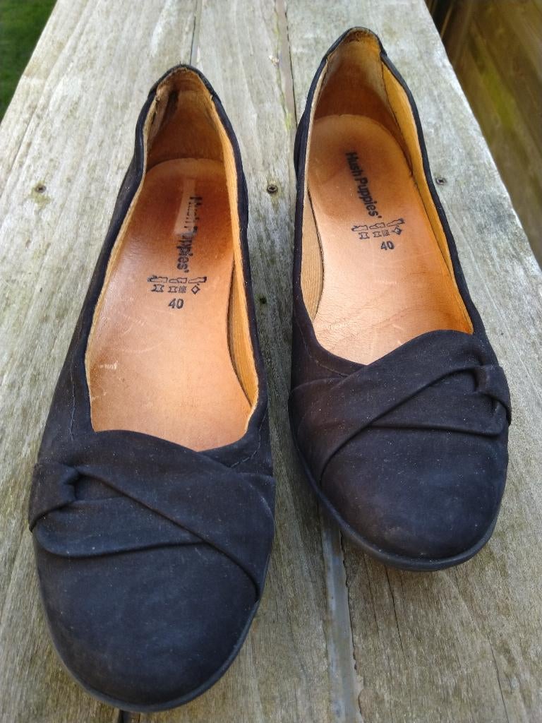 Hush Puppies : Zwarte Platte Schoenen In Maat 40, Kleding | Dames, Schoenen, Pumps, Zwart, Ophalen of Verzenden, Gedragen
