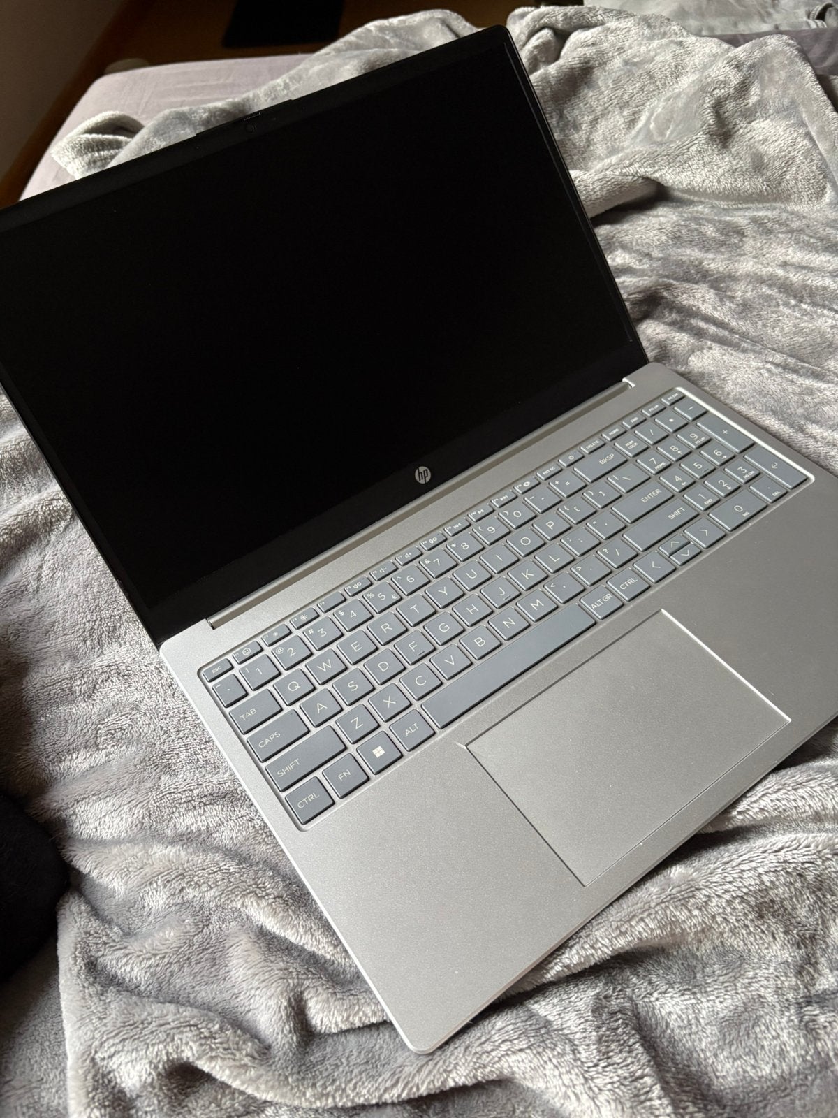 HP laptop 15.6 inc qwerty, Computers en Software, Ophalen, Met videokaart, 8 GB, Zo goed als nieuw