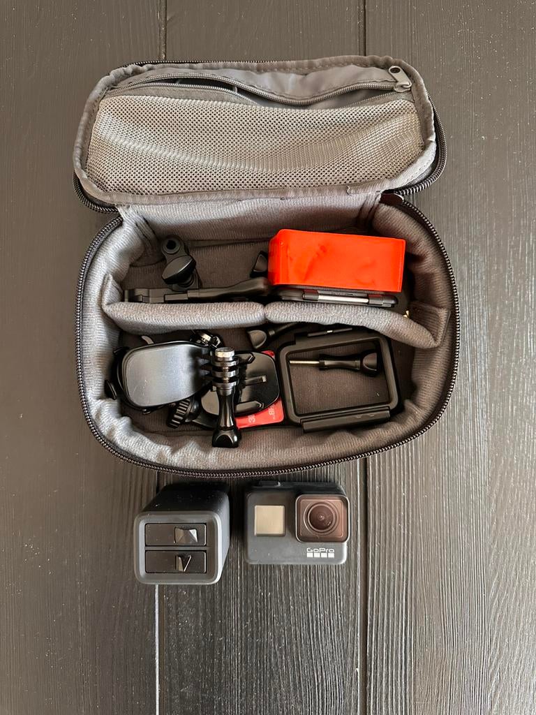 GoPro 7 black + accessoires, Enlèvement, Comme neuf, GoPro