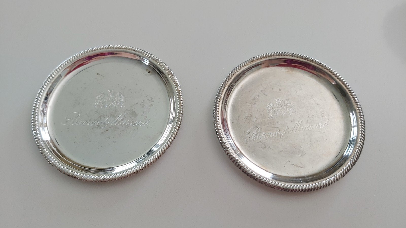2 onderzetters van Bernard Massard, Huis en Inrichting, Keuken | Servies, Ophalen of Verzenden, Gebruikt