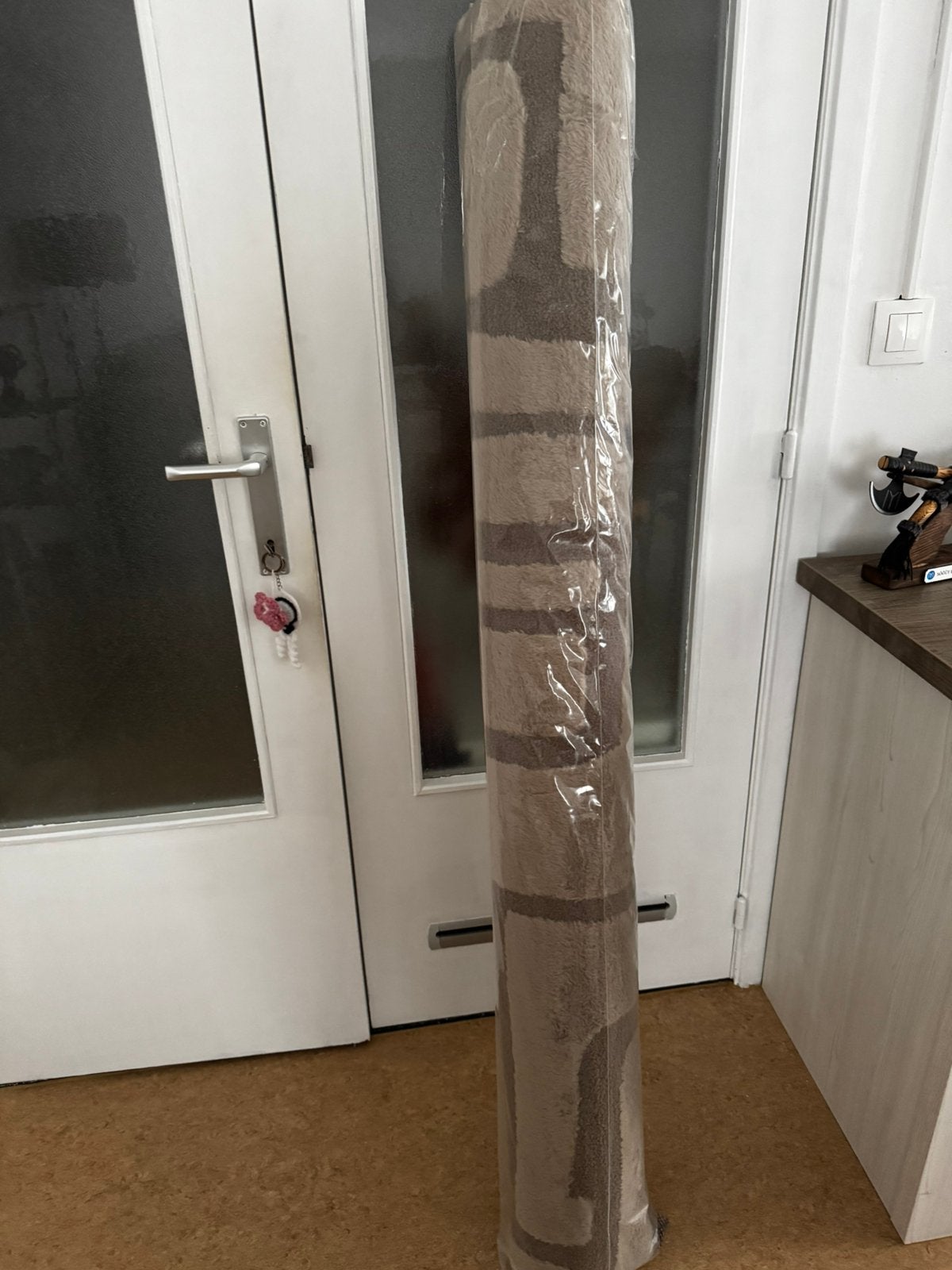 Nieuwe vloerkleed, Huis en Inrichting, Ophalen, Bruin, 150 tot 200 cm, Nieuw