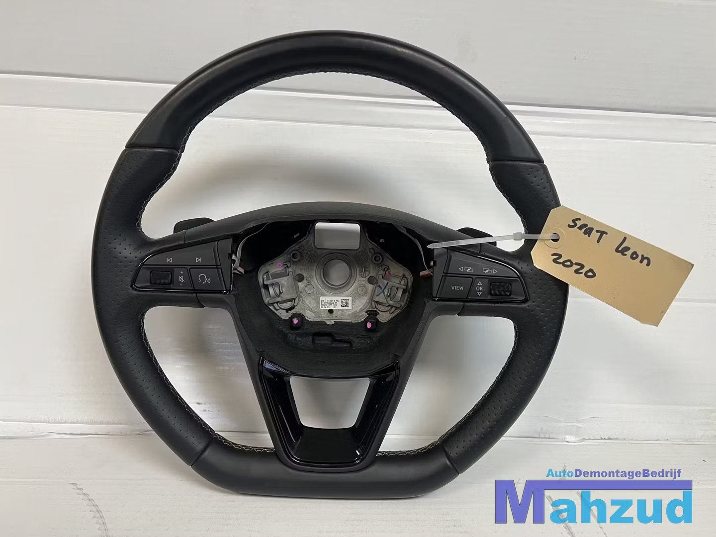SEAT LEON IBIZA 4 Stuurwiel stuur met filpper 2010-2017, Gebruikt, Autovia A-2, Km 585 585
08760  Martorell, ES, SEAT S.A., Customercare@seat.es