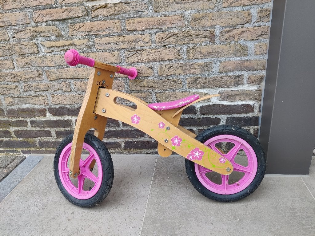 Houten loopfietsje voor kleuters, Ophalen