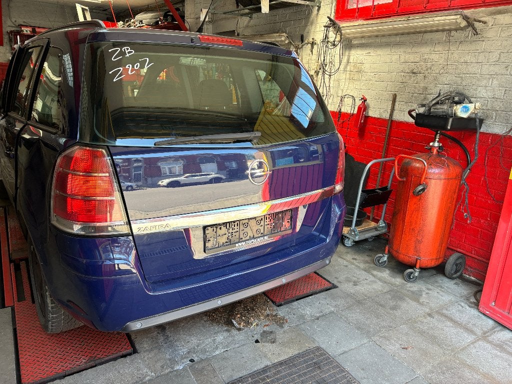 HAYON OPEL ZAFIRA B, Arrière, JEAN BILA, Opel, RUE BRIGADE PIRON 307