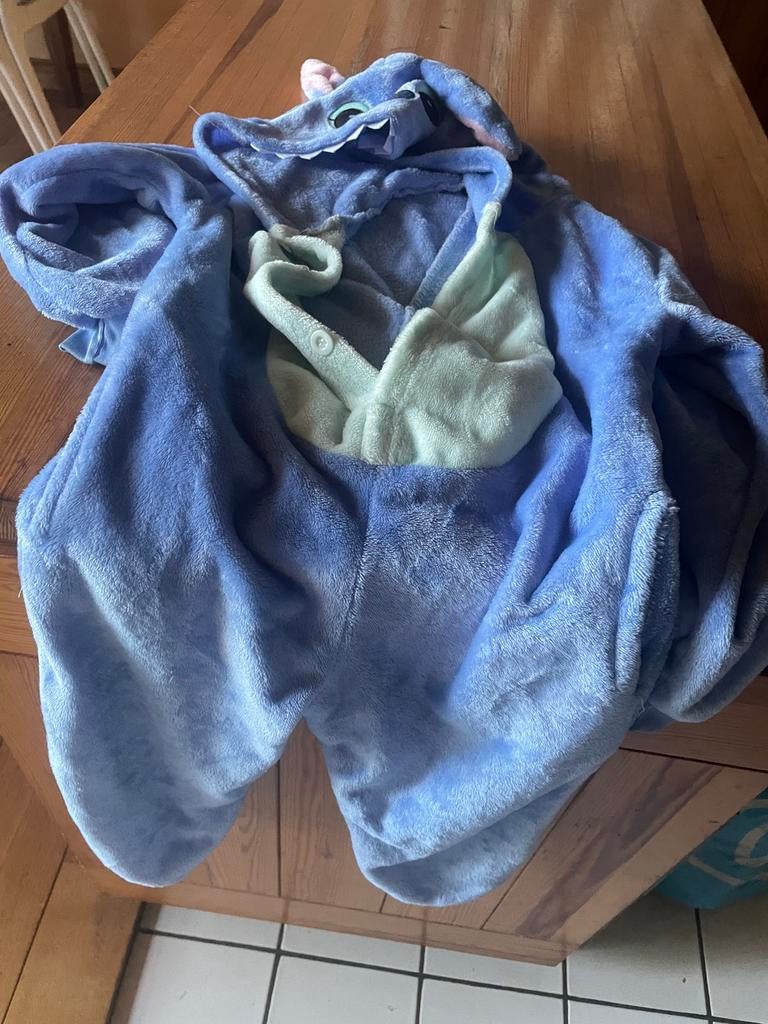 Stitch onesie 110cm, Enlèvement, Utilisé