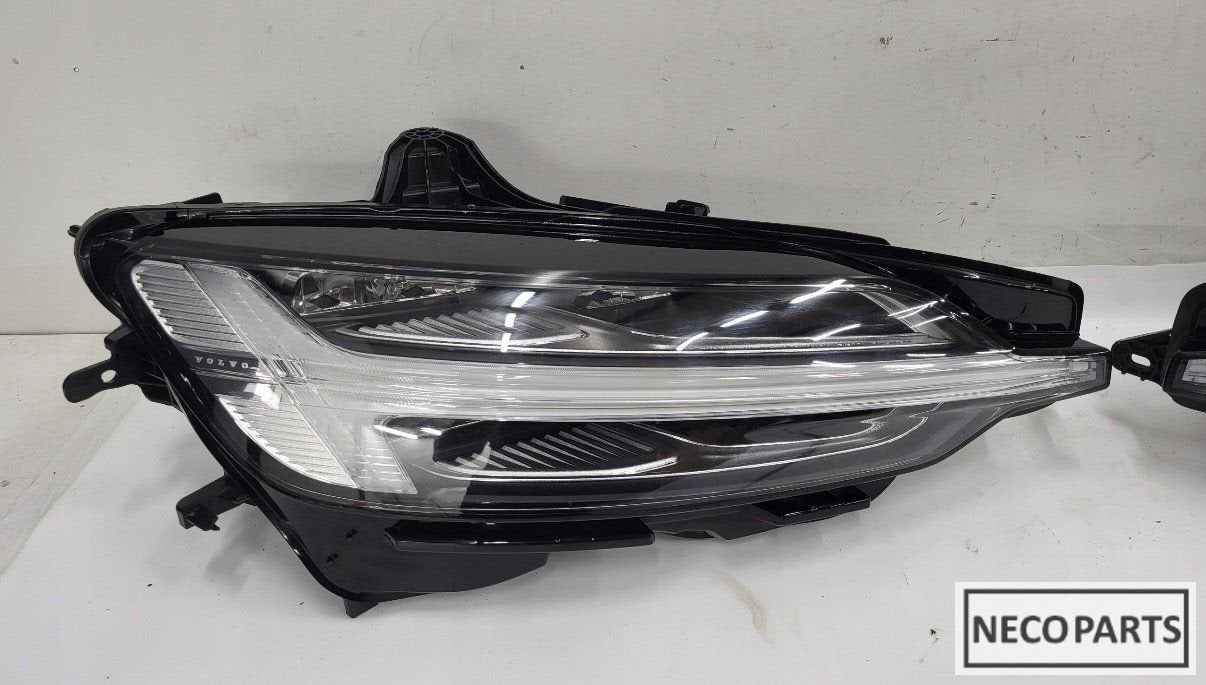 VOLVO V60 S60 FULL LED KOPLAMP 32338997 ALLES LEVERBAAR !!!, -, -, -, Enlèvement ou Envoi