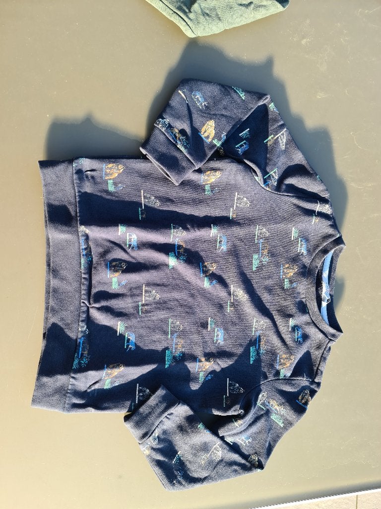 donker blauwe trui, pull met strepen, Kidz Nation,122, Kinderen en Baby's, Ophalen, Zo goed als nieuw