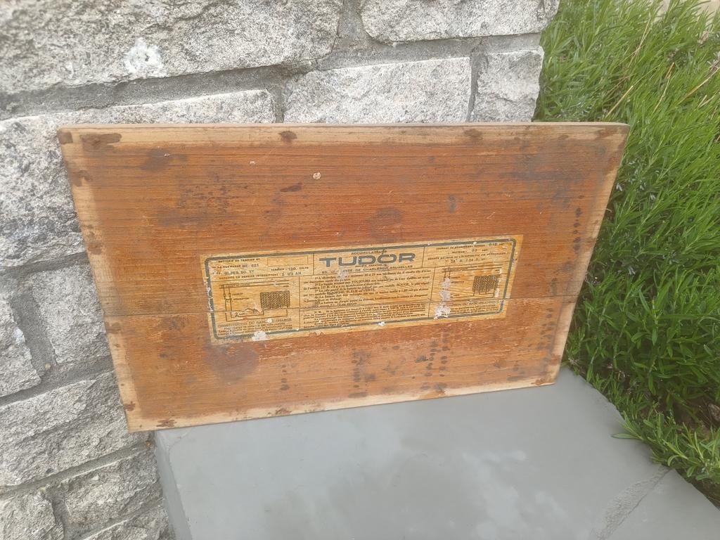 Planche en bois ancienne avec schéma technique dessus, Enlèvement