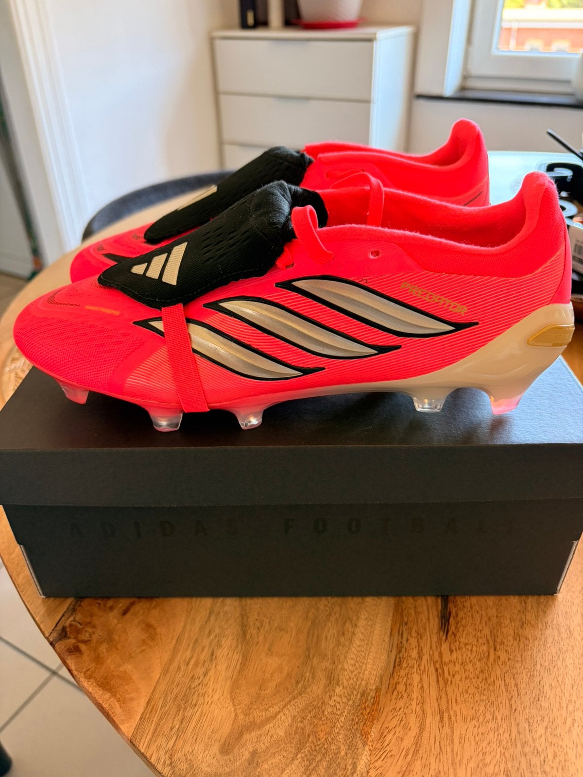 Adidas predator neuf, Enlèvement, Neuf, Chaussures