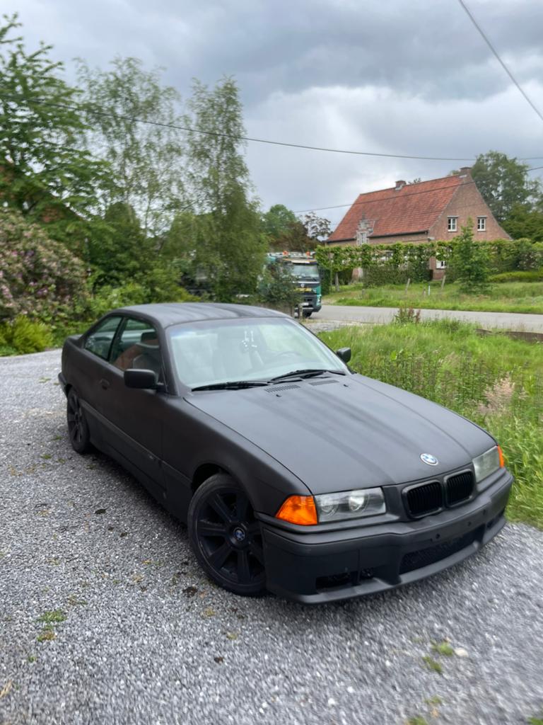 Bmw 320i coupé M-pakket, Auto's, BMW, Geel, Handgeschakeld, Particulier, 2 deurs