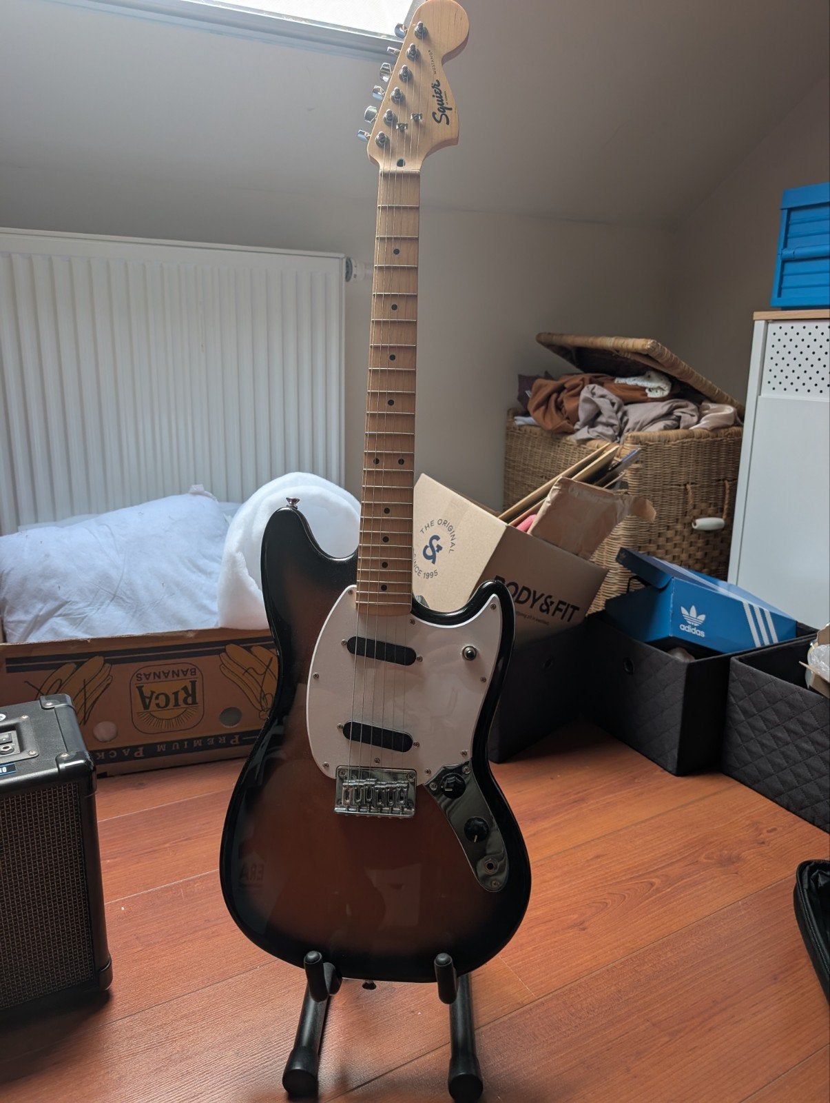 Elektrische Gitaar+ Amp + Draagzak + Stand + Kabel ( starter, Enlèvement