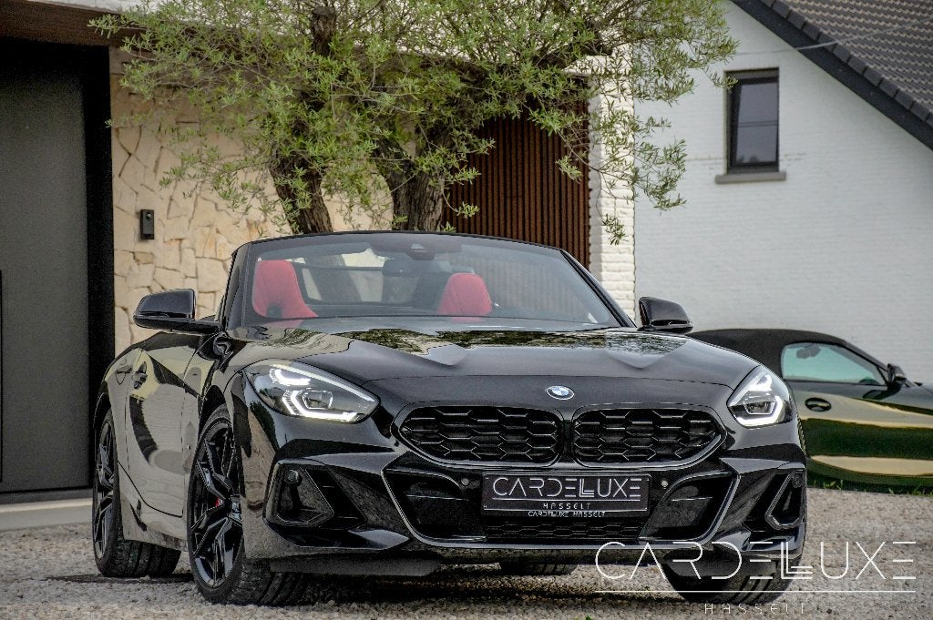 BMW Z4 - 20i BLACK EXT/ RED INTERIOR MSPORT | FULL !!!!!, Auto's, Automaat, 1998 cc, Euro 6, 4 cilinders