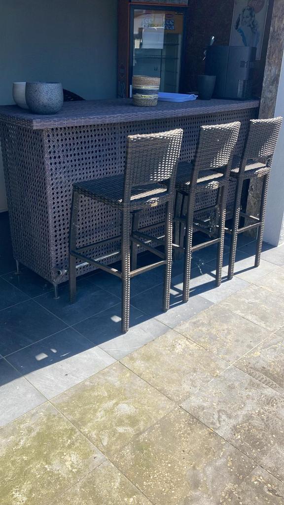 Bartafel + 3 stoelen (buiten), Maison & Meubles, Dénudé, Utilisé, Enlèvement