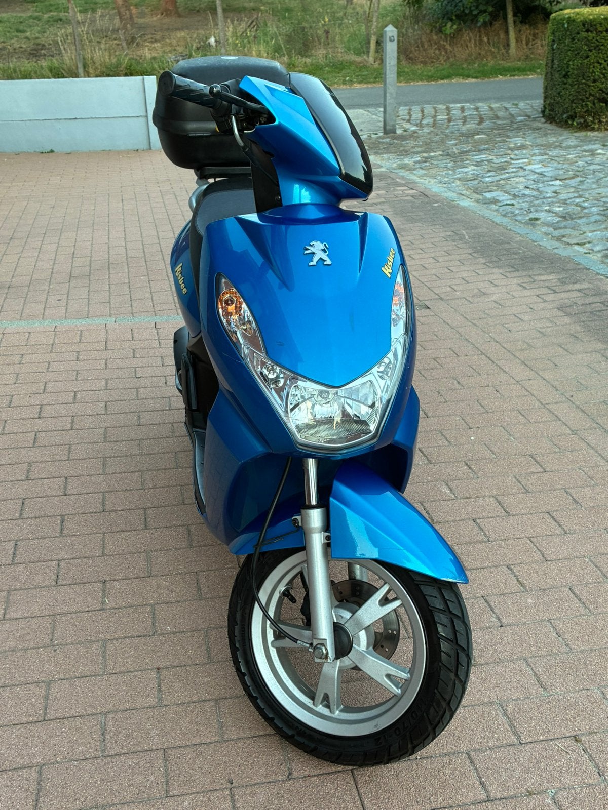 Peugeot kisbee a klasse, Fietsen en Brommers, Scooters | Peugeot, Ophalen, Zo goed als nieuw