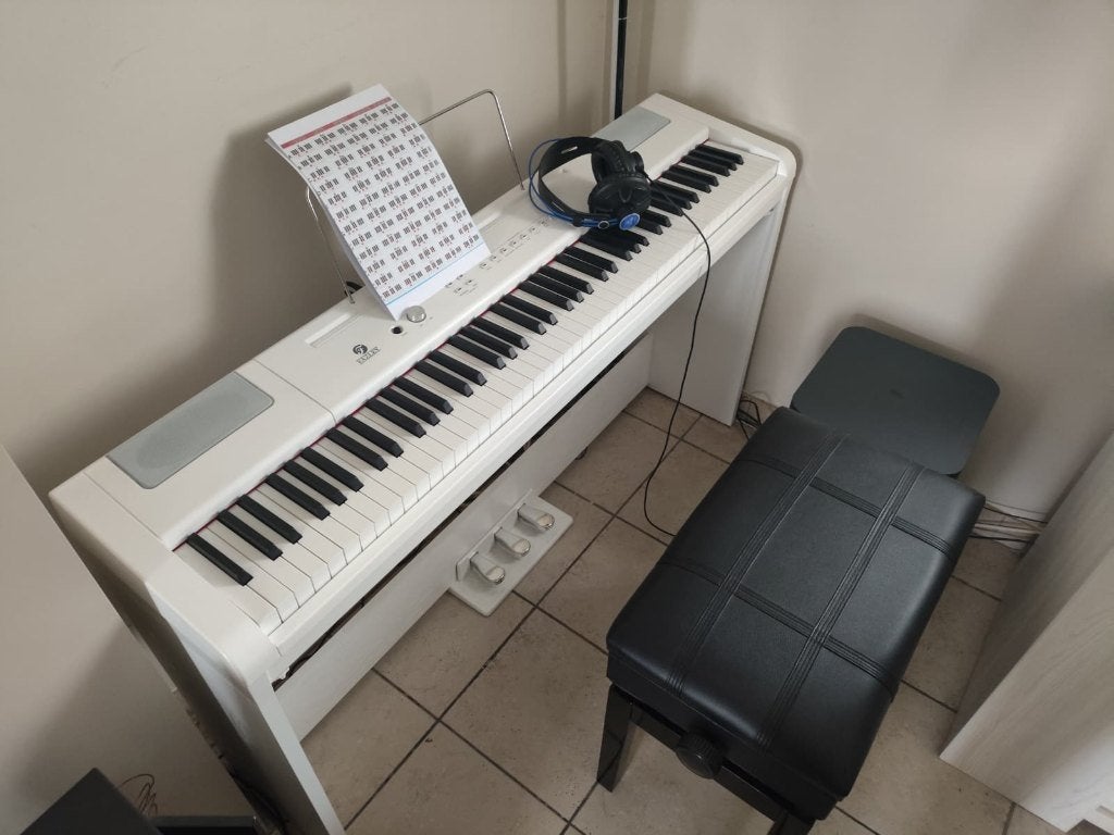 Fazley fsp-500 + in hoogte verstelbare bank, Comme neuf, Digital, Enlèvement, Piano