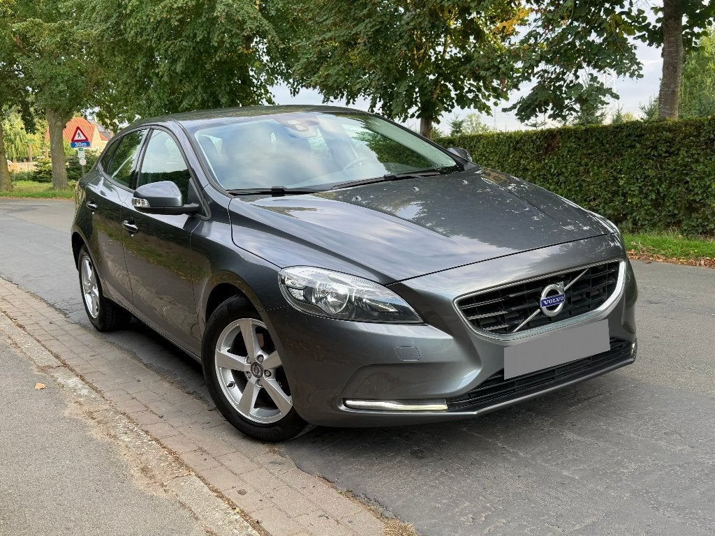 Volvo V40 2013 Camera GPS Parkeersensoren 124000km, Autos, Achat, Boîte manuelle, Entretenue par le concessionnaire, Noir