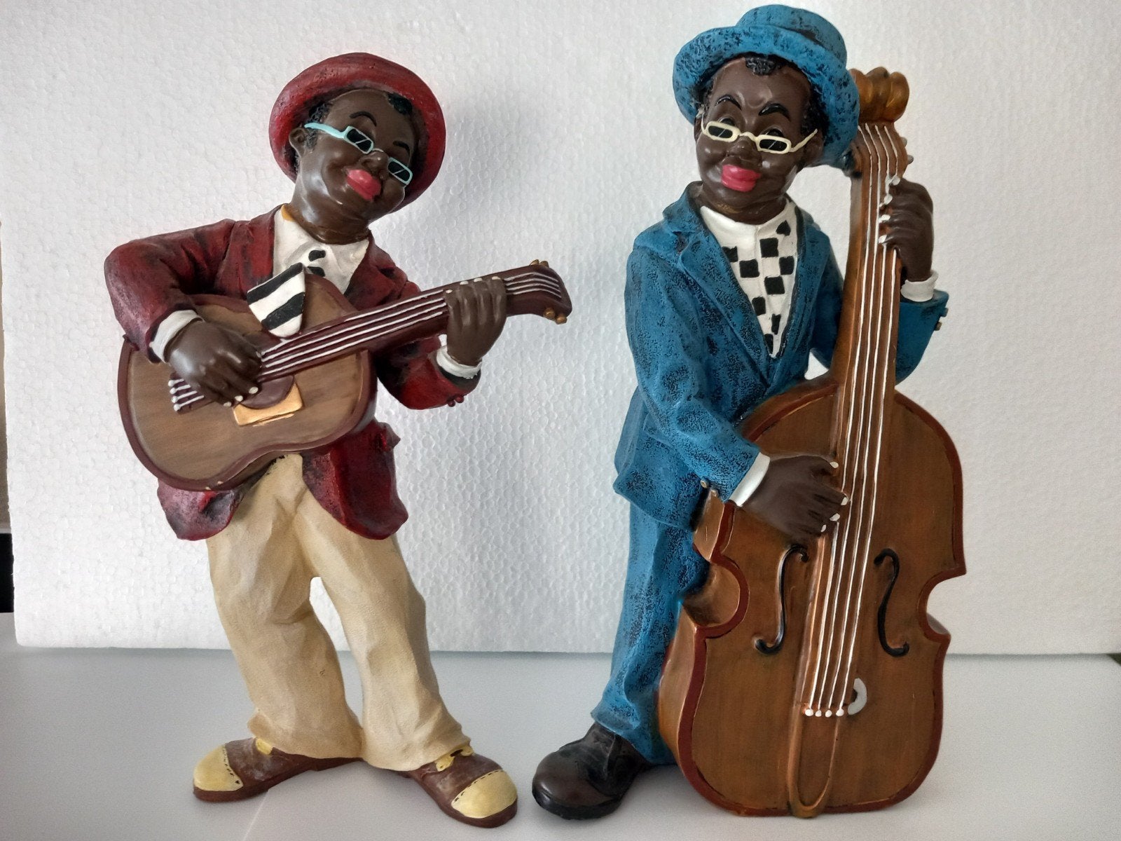 2 FIGURINE MUSICIEN SOUL, Enlèvement ou Envoi