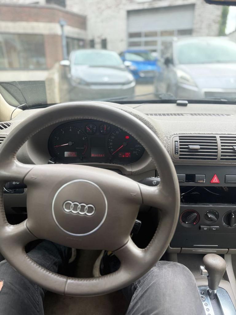 Audi A3 1.6 Attraction (bj 2003, automaat), Auto's, Audi, Stof, Gebruikt, 1595 cc, Bedrijf