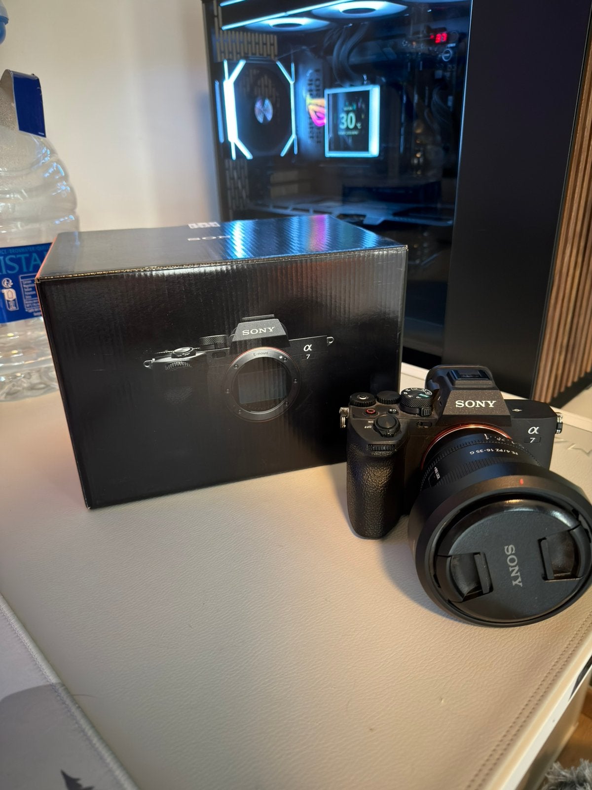 Sony A7 IV + Sony 16-35mm F4 G + Tamron 28-75mm F2.8, Ophalen, Zonnekap, Zo goed als nieuw, Touchscreen