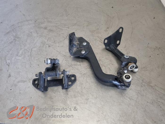 Roulette porte coulissante droite d'un Volkswagen Crafter (L, Volkswagen, -, 3 mois de garantie, Utilisé