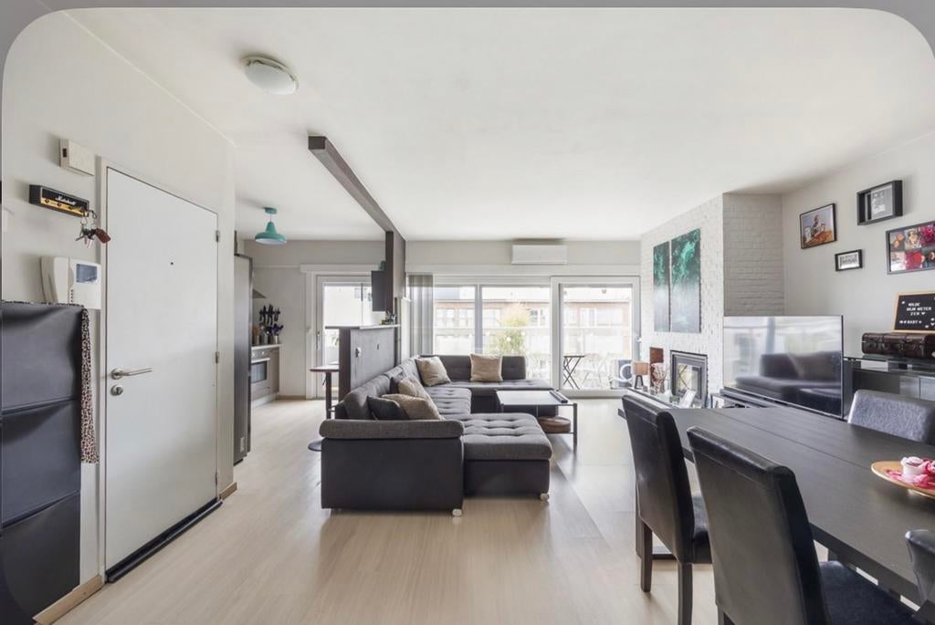 Appartement te koop in Wilrijk, 85 m², Tot 200 m², 2 kamers, Verkoop zonder makelaar