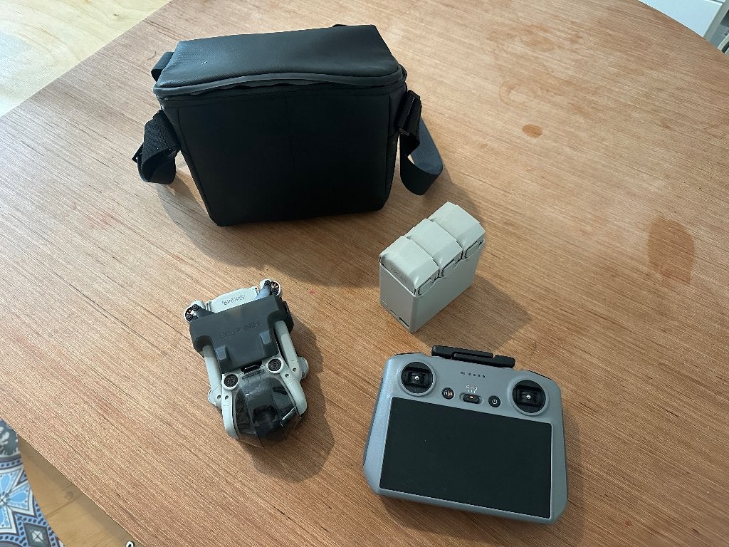 DJI Mini 4 Pro Fly More Combo (DJI RC 2), TV, Hi-fi & Vidéo, Drones, Retour au point de départ, Moins de 250 g, Qualité supérieure