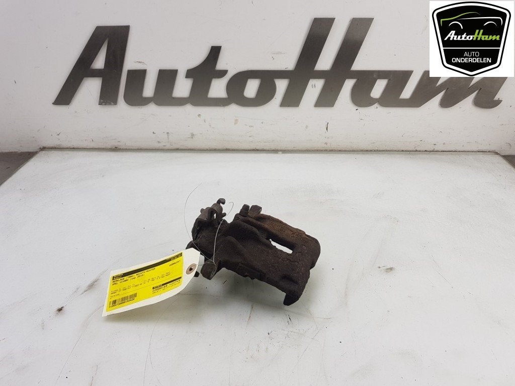 REMKLAUW RECHTS ACHTER Opel Vivaro (01-2014/12-2019), Gebruikt, Opel