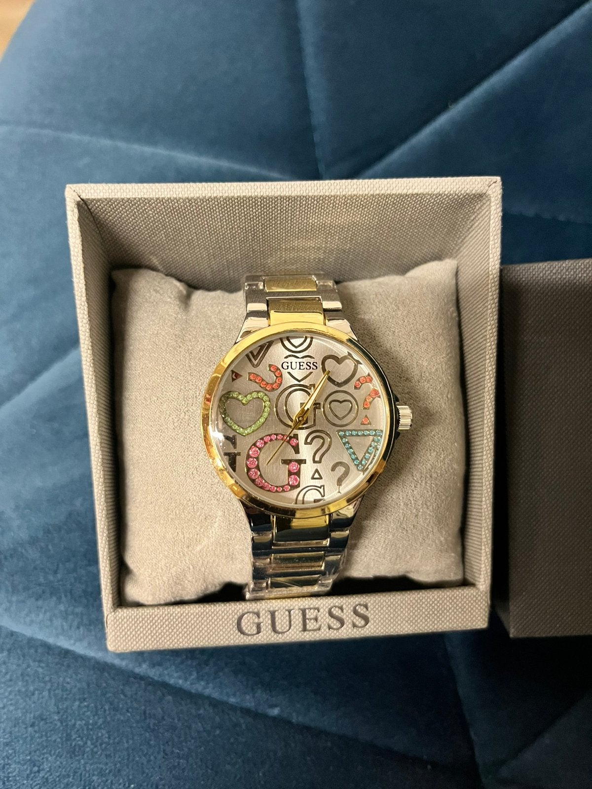 Montre Guess neuve, Bijoux, Sacs & Beauté, Enlèvement, Comme neuf, Guess
