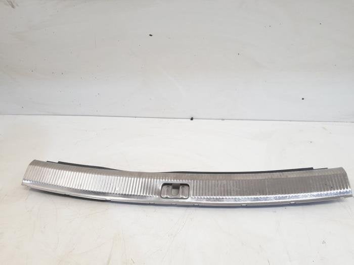 Couverture capteur serrure arrière d'un Audi A6, -, 3 mois de garantie, Audi, Utilisé