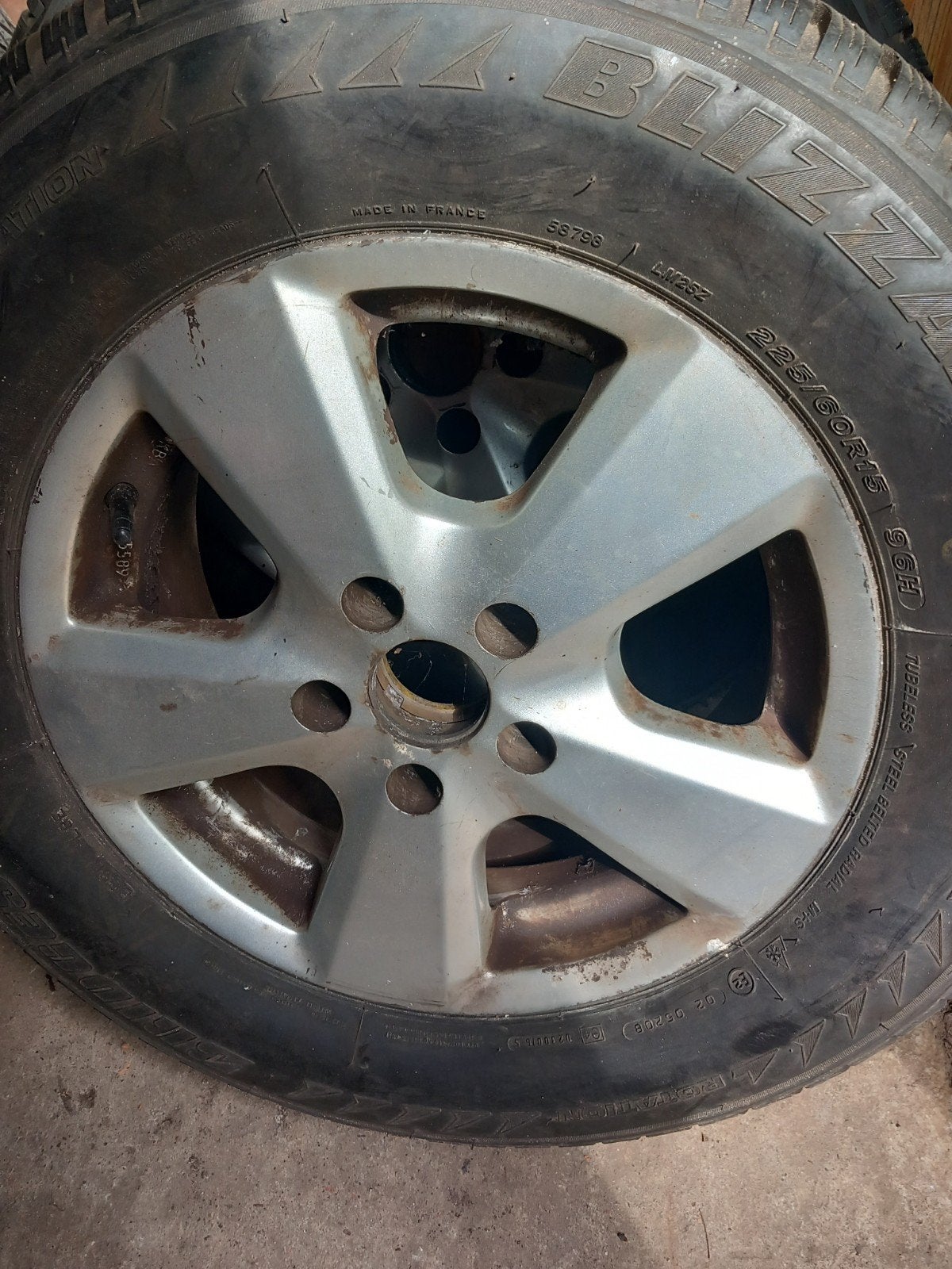 Volvo V70 velgen met banden, Ophalen
