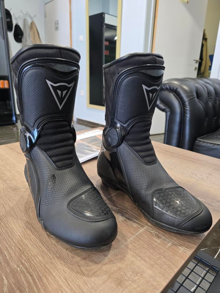 Dainese laarzen 42 zo goed als nieuw, Motoren, Ophalen, Laarzen
