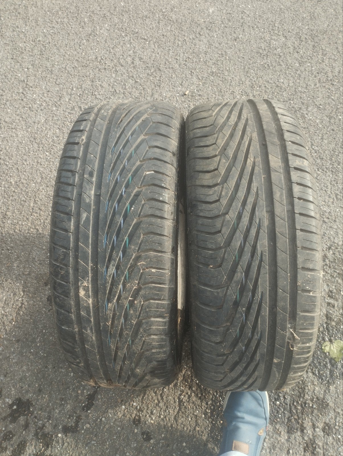 Pneus en 205 50 r16 comme neuf, Auto-onderdelen, Banden en Velgen, Ophalen, 16 inch, 205 mm, Band(en)