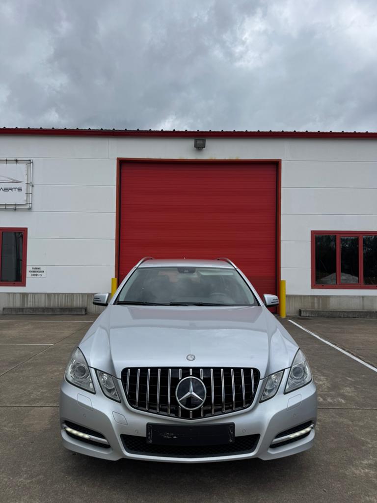 Mercedes E200 avantgarde 2012 led/xenon/navi/pdc, Euro 5, Zwart, Leder, Bedrijf
