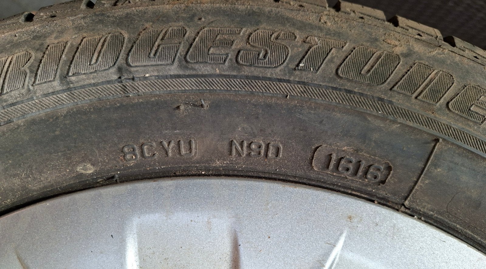 lot 4 jantes et pneu hiver Mini Bridgestone 175/65 R15, Autos : Pièces & Accessoires, Enlèvement ou Envoi, Pneu(s)