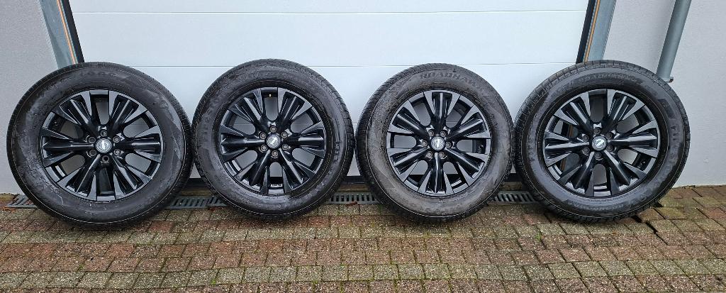 velgen met band voor Nissan Navara (2017), Ophalen, 18 inch, Gebruikt, 255 mm