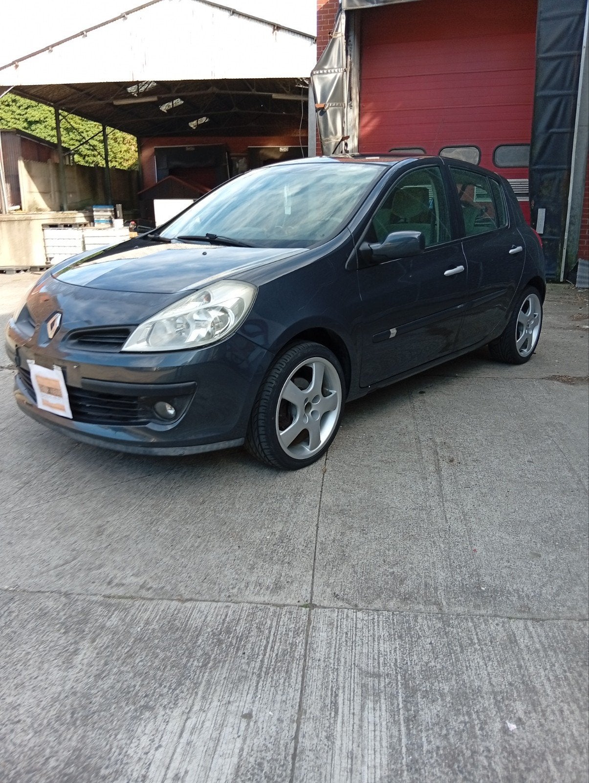 Renault Clio 3, 1400 16v, Auto's, Voorwielaandrijving, Stof, Beige, 4 cilinders