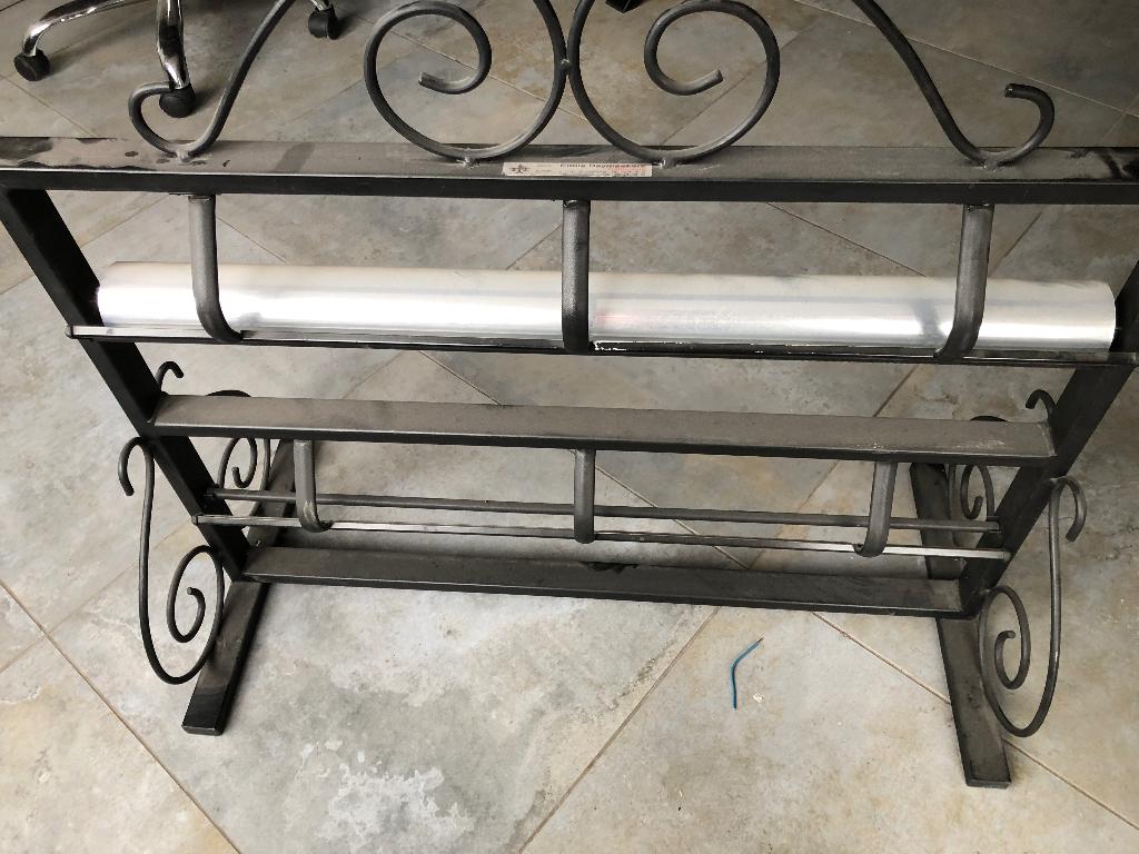 porte-rouleau ou dévidoir industriel en fer forgé, Enlèvement, Utilisé, Distributeur