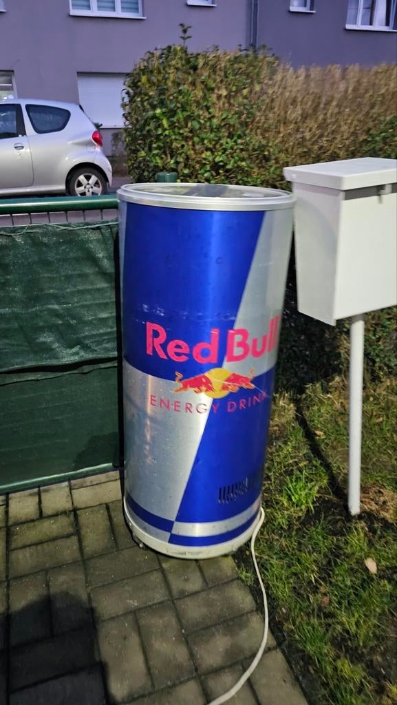Frigo  red bull avec panier